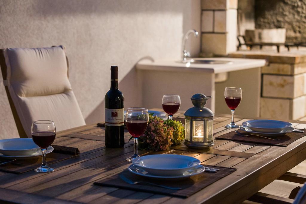 Holiday Home Zlatni San - Private Heated Pool Bol Quarto foto