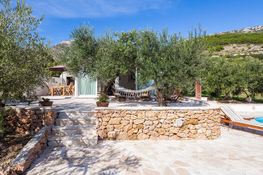 Holiday Home Zlatni San - Private Heated Pool Bol Quarto foto